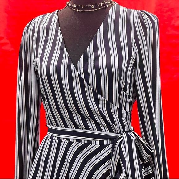 Ann Taylor LOFT Navy Blue Stripe Long Sleeve Wrap Blouse XXS - Picture 3 of 6